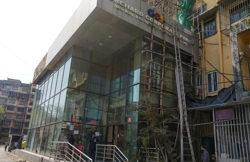 Orchard Mall – Royal Palms Estate